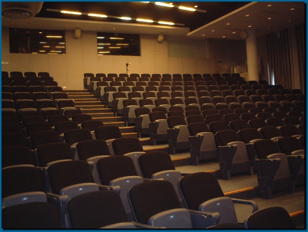 602x451 pixels (103K)